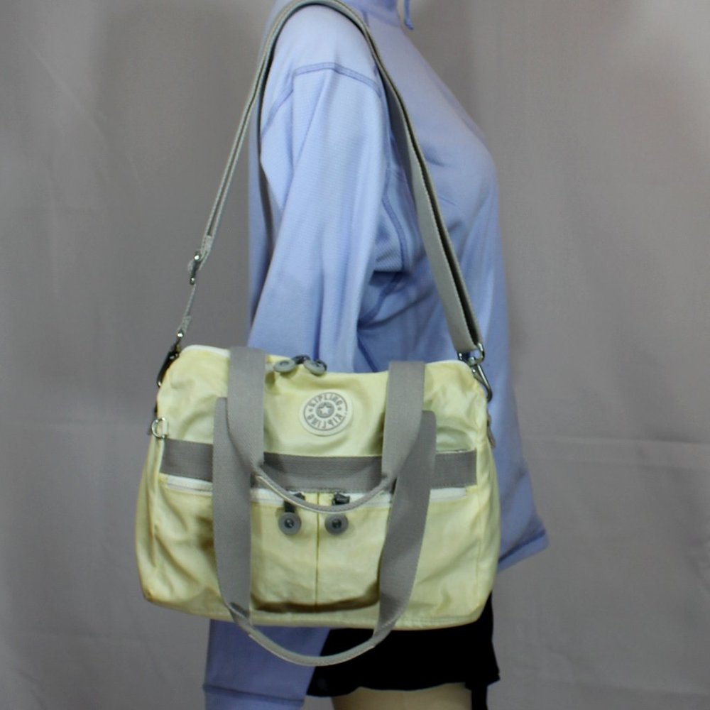 Kipling Cade yellow versatile Kipling Cade tote shoulder bag 15"x 10" x 5"